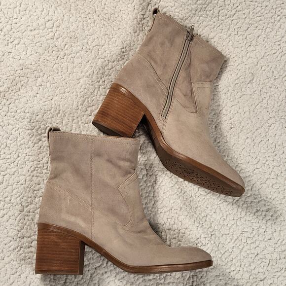 NWT ZODIAC Women's Lovie Bootie Ankle Boots Fog Grey size 11 - Picture 2 of 8